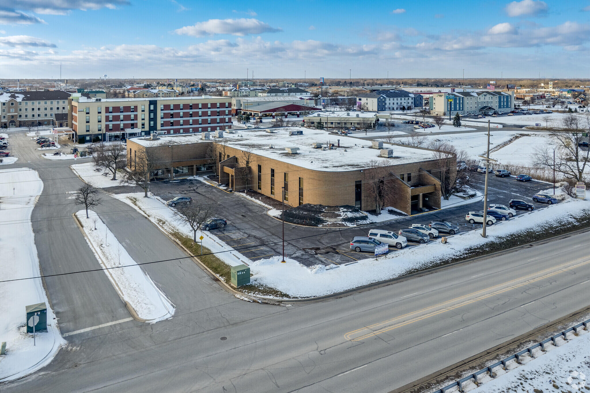 8396 Mississippi St, Merrillville, IN 46410
