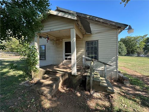 410 E 7th St, Hearne, TX, 77859-2214 | Card Image