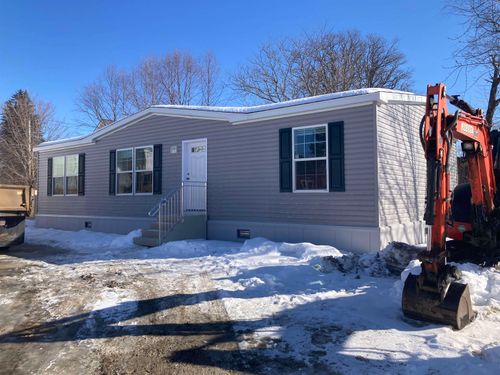 40 School St, Canaan, NH, 03741-7653 | Card Image