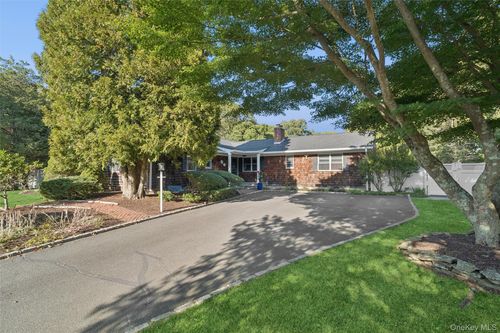 9 Monte Ln, Center Moriches, NY, 11934-3436 | Card Image
