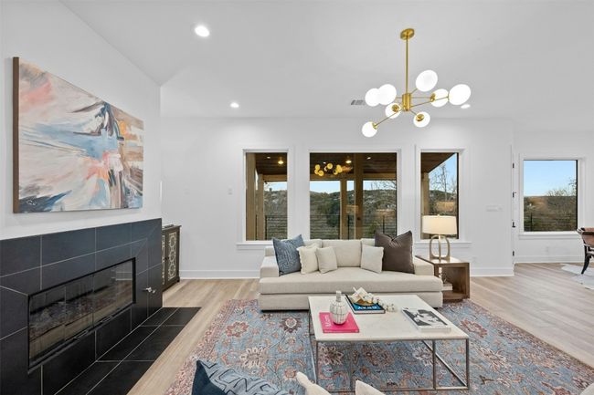 7905 Brightman Ln, House other with 5 bedrooms, 5 bathrooms and 6 parking in Austin TX | Image 9