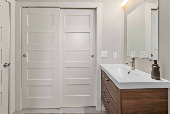 2009 E 8 Th St, House other with 2 bedrooms, 2 bathrooms and 3 parking in Austin TX | Image 10