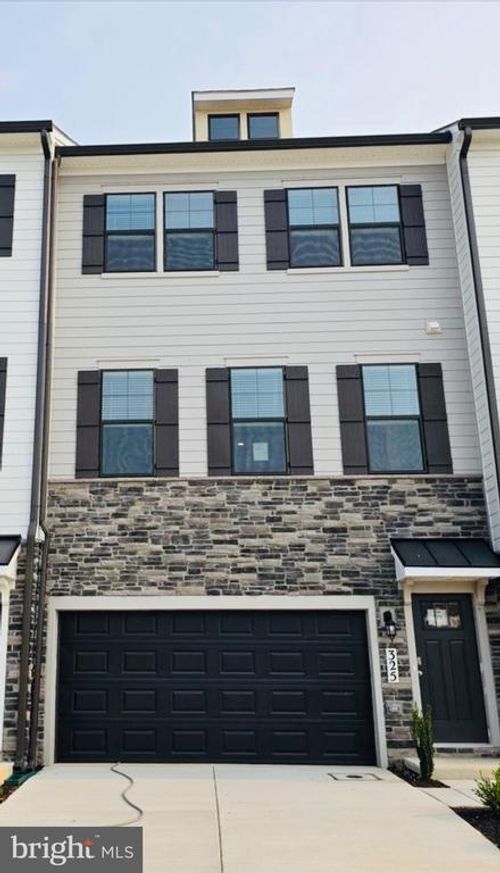 325 Ensemble Way, FREDERICK, MD, 21701-9485 | Card Image