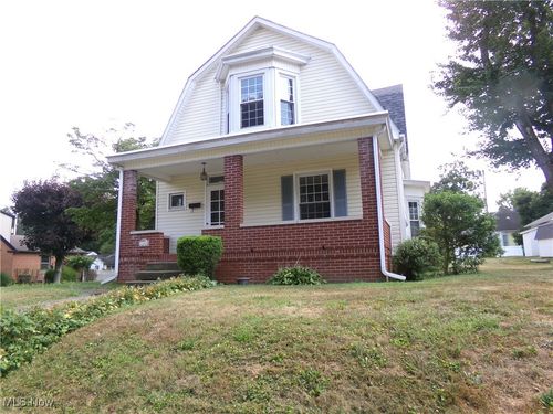 1333 Kenilworth Ave, Coshocton, OH, 43812-2427 | Card Image