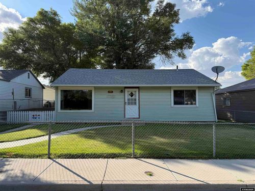 92 Hoover Dr, Green River, WY, 82935-4836 | Card Image