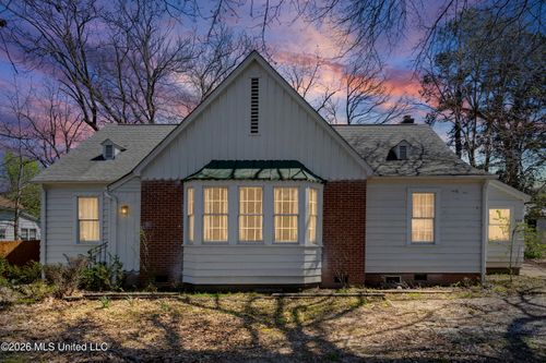 155 N Randolph St, Holly Springs, MS, 38635-2434 | Card Image