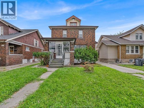 427 Indian Rd, Windsor, ON, N9C2M3 | Card Image