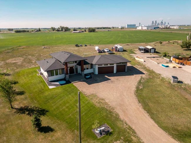 13- 94027 Highway 843, House other with 4 bedrooms, 4 bathrooms and 3 parking in Rural Lethbridge County AB | Image 49