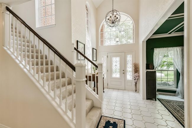 Another view of the distinguished entryway | Image 5