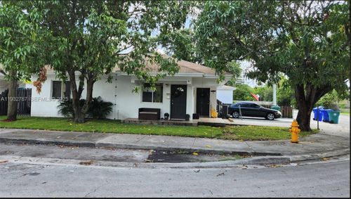 580-580 Nw 58th St, Miami, FL, 33127-1579 | Card Image