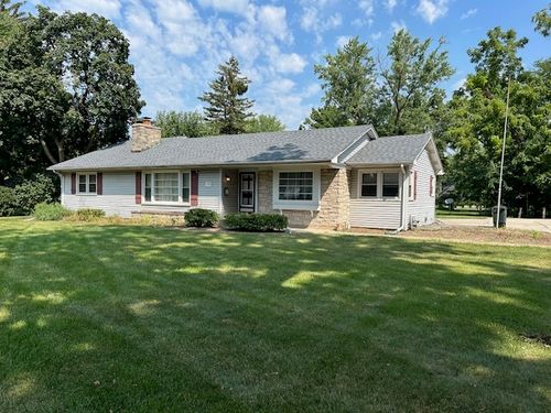 1319 W State St, Geneva, IL, 60134-1968 | Card Image