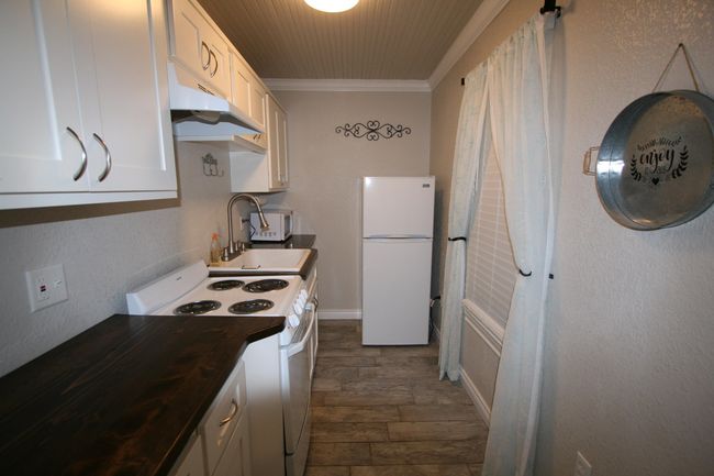 1001 S Main St, House other with 1 bedrooms, 1 bathrooms and null parking in Burnet TX | Image 6