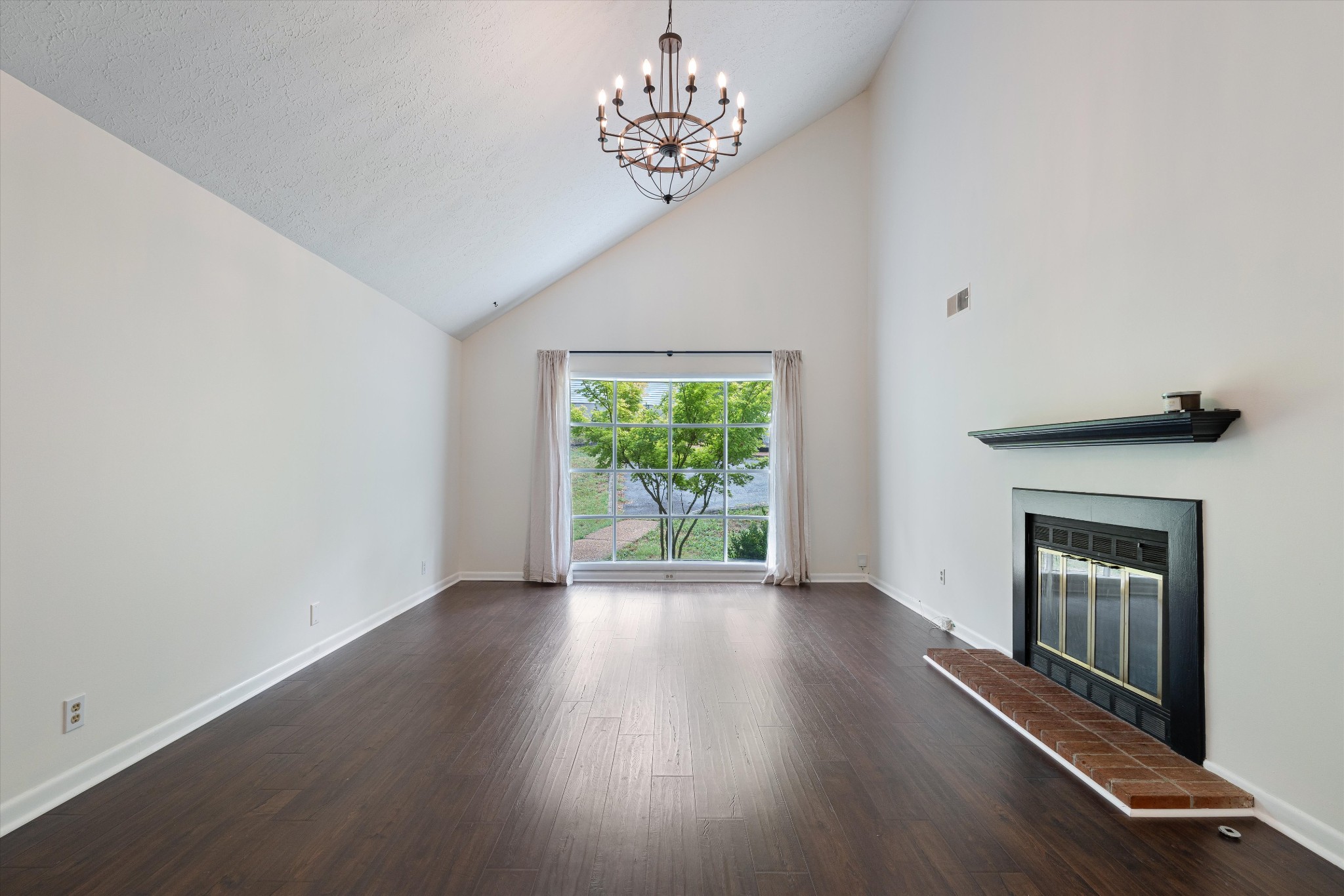 Stacy Square Ter, Nashville, TN 37221