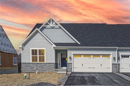 142 Olga Ave., Robinson Twp, PA, 15108 | Card Image