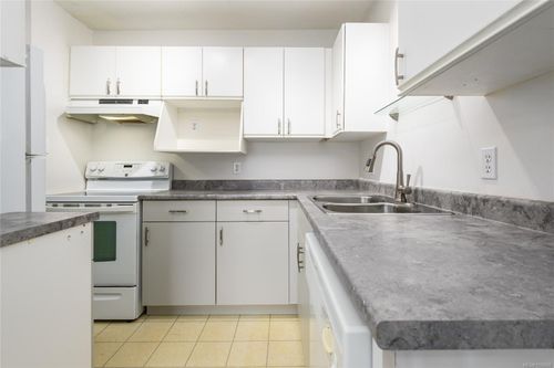 202-123 Back Rd, Courtenay, BC, V9N3W5 | Card Image