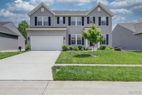 207 Barrington Ridge Ln, Wentzville, MO, 63385-8864 | Card Image