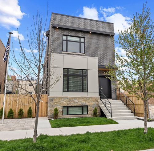 3231 S Shields Ave, Chicago, IL, 60616-3601 | Card Image