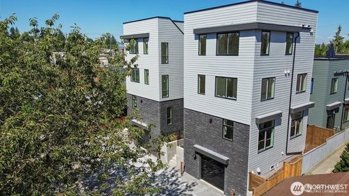 c-7739 15th Ave Ne, Seattle, WA, 98115-4335 | Card Image