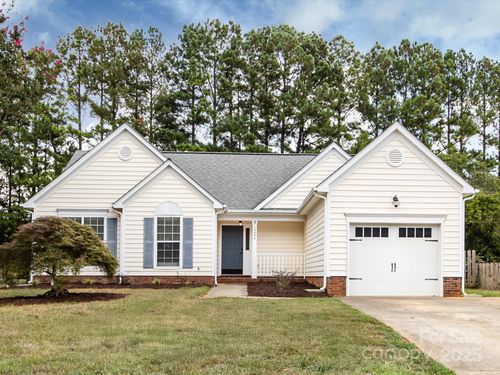 13030 Peacock Ln, Charlotte, NC, 28215-7503 | Card Image