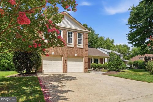 8518 Rehoboth Ct, VIENNA, VA, 22182-5061 | Card Image