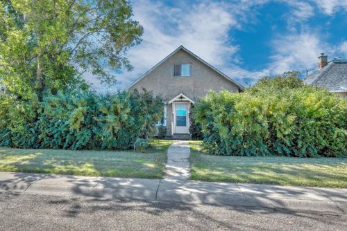 321 5 St, Irricana, AB, T0M1B0 | Card Image