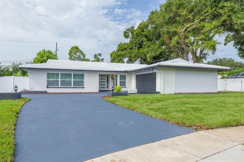 2065 Envoy Ct, CLEARWATER, FL, 33764-2560 | Card Image