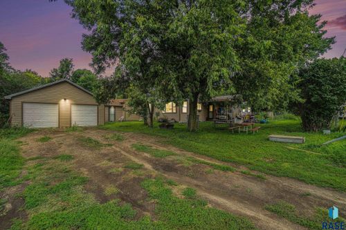 21649 448th Ave, Oldham, SD, 57051 | Card Image