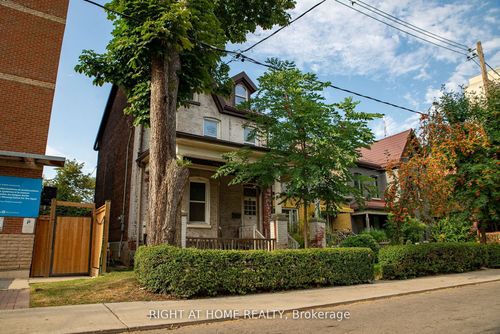 28 D'Arcy St, Toronto, ON, M5T1J7 | Card Image