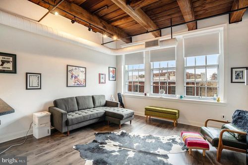 apt-411-301 Race St, PHILADELPHIA, PA, 19106-1850 | Card Image