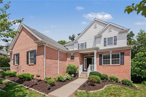 824 Westminster Ln, Cranberry Twp, PA, 16066-8320 | Card Image