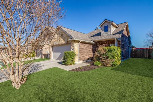 300 Black Bear Dr, McKinney, TX, 75071-8612 | Card Image