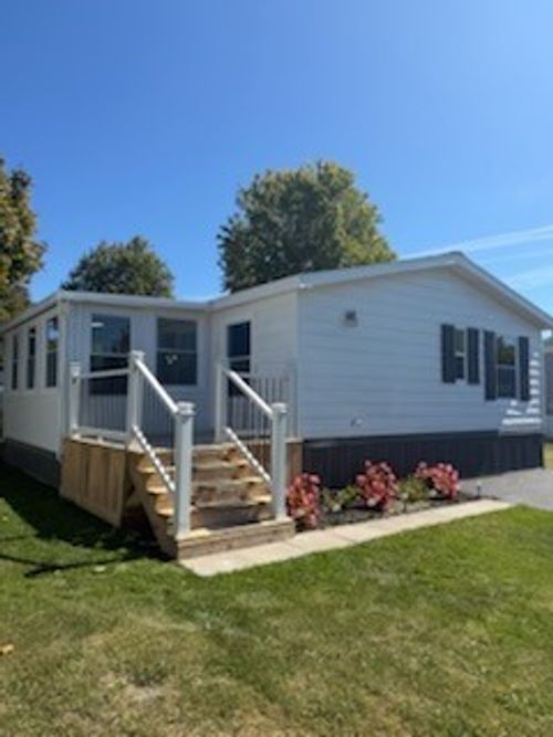 41 Roadside Dr, Hamlin, NY, 14464-9539 | Card Image