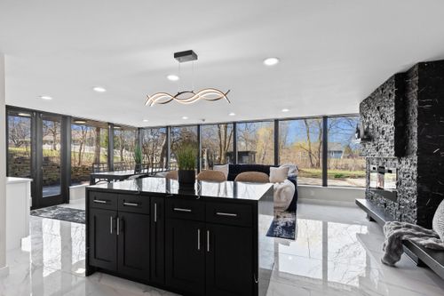 N69W13127 Harding Dr, Menomonee Falls, WI, 53051-5235 | Card Image