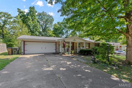 1960 Briarwood Dr, Cape Girardeau, MO, 63701-2504 | Card Image