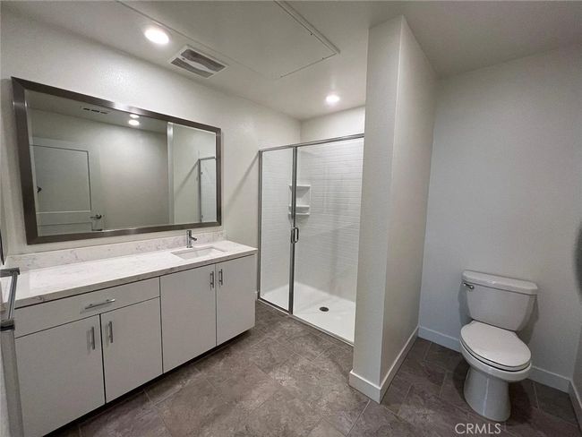 2404 Nolita, Condo with 2 bedrooms, 2 bathrooms and 2 parking in Irvine CA | Image 8