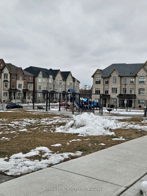 28 Island Green Lane, Markham, ON, L6C0Y7 | Card Image