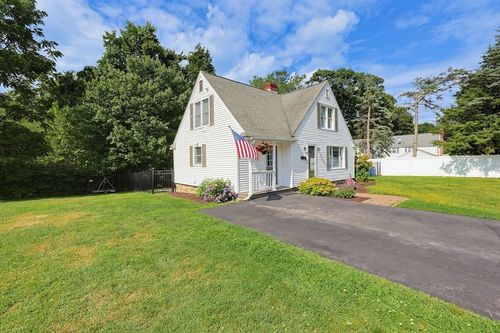 4 Loring St, Auburn, MA, 01501-2808 | Card Image