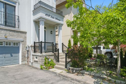 108 Lake Ave, Richmond Hill, ON, L4E3G6 | Card Image