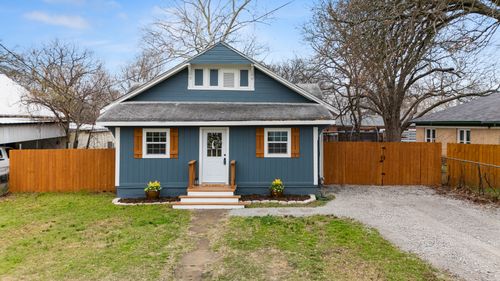 513 W Lamar St, Alvord, TX, 76225-5927 | Card Image