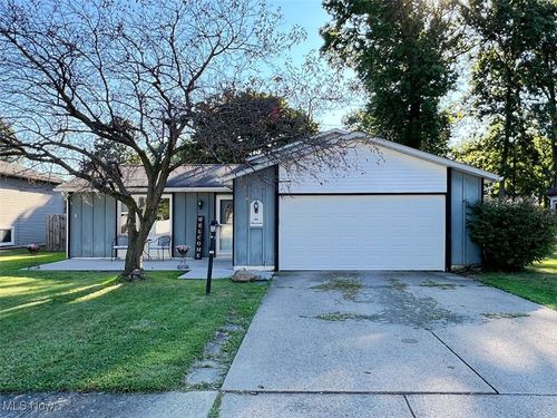 613 Guilford Rd, Vermilion, OH, 44089-2348 | Card Image