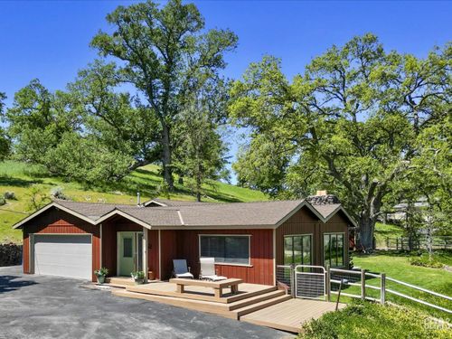 28100 Cumberland Road, Tehachapi, CA, 93561 | Card Image