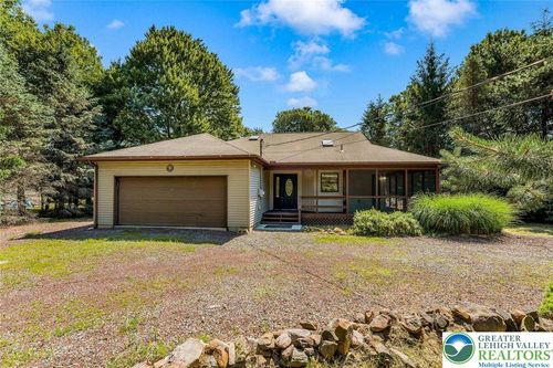 28 Penn Forest Trl, Albrightsville, PA, 18210-3937 | Card Image