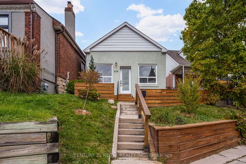 379 Silverthorn Ave, York, ON, M6M3H1 | Card Image