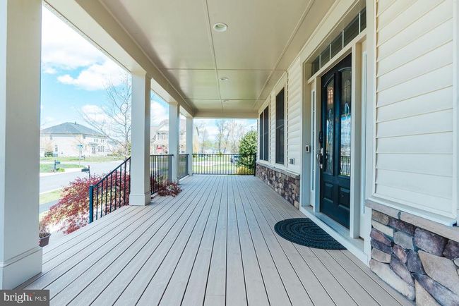 24814 Barrington Grove Ct, House other with 5 bedrooms, 5 bathrooms and null parking in Aldie VA | Image 5