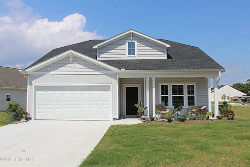300 Ruby Baird Dr, Sneads Ferry, NC, 28460-6108 | Card Image