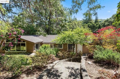 1019 Los Trancos Rd, Portola Valley, CA, 94028-8121 | Card Image