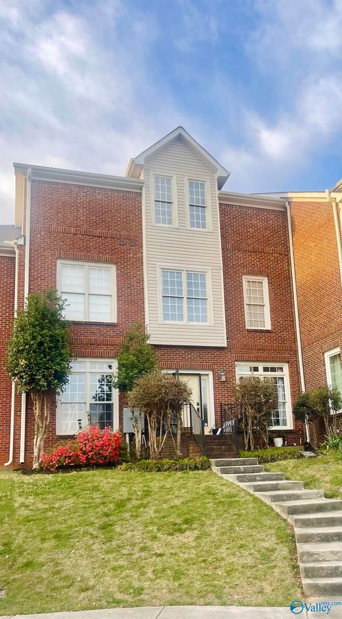 214 W Lake Cir, Madison, AL, 35758-7929 | Card Image