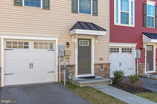 123 Patapsco Land Way, BROOKLYN PARK, MD, 21225-2381 | Card Image