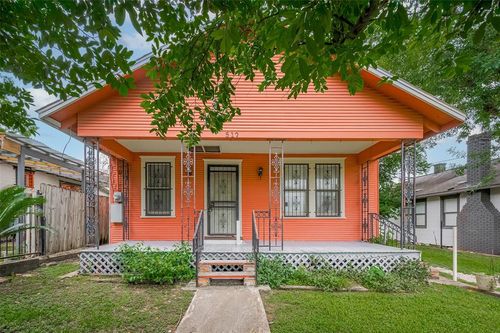 512 Threlkeld St, Houston, TX, 77007-2713 | Card Image