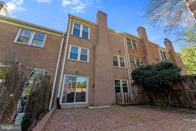 6628 Midhill Pl, Townhouse with 3 bedrooms, 3 bathrooms and null parking in FALLS CHURCH VA | Image 30